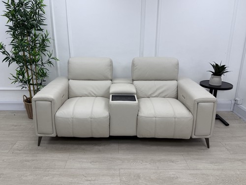 Dfs showcase seater - showcase, cinema